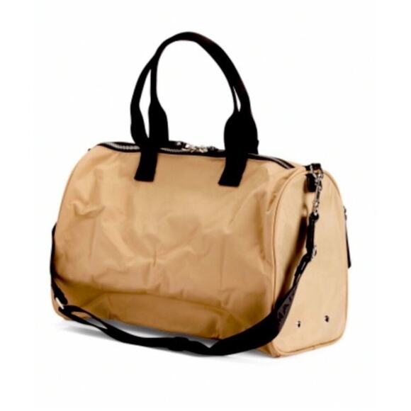 Marc Jacobs Duffle Bag. 
Removable Black Logo Strap. - Picture 3 of 7